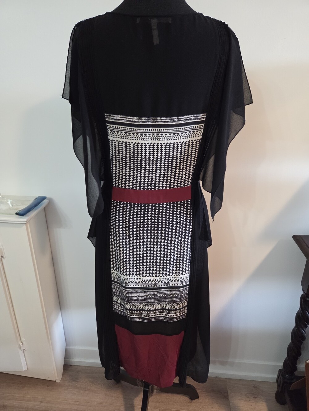 BCBG MAXAZRIA "Caterina" Runway Silk print pleated midi dress Sz S - Picture 6 of 15